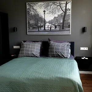 https://amor-guesthouse.amsterdamhotelsnl.com