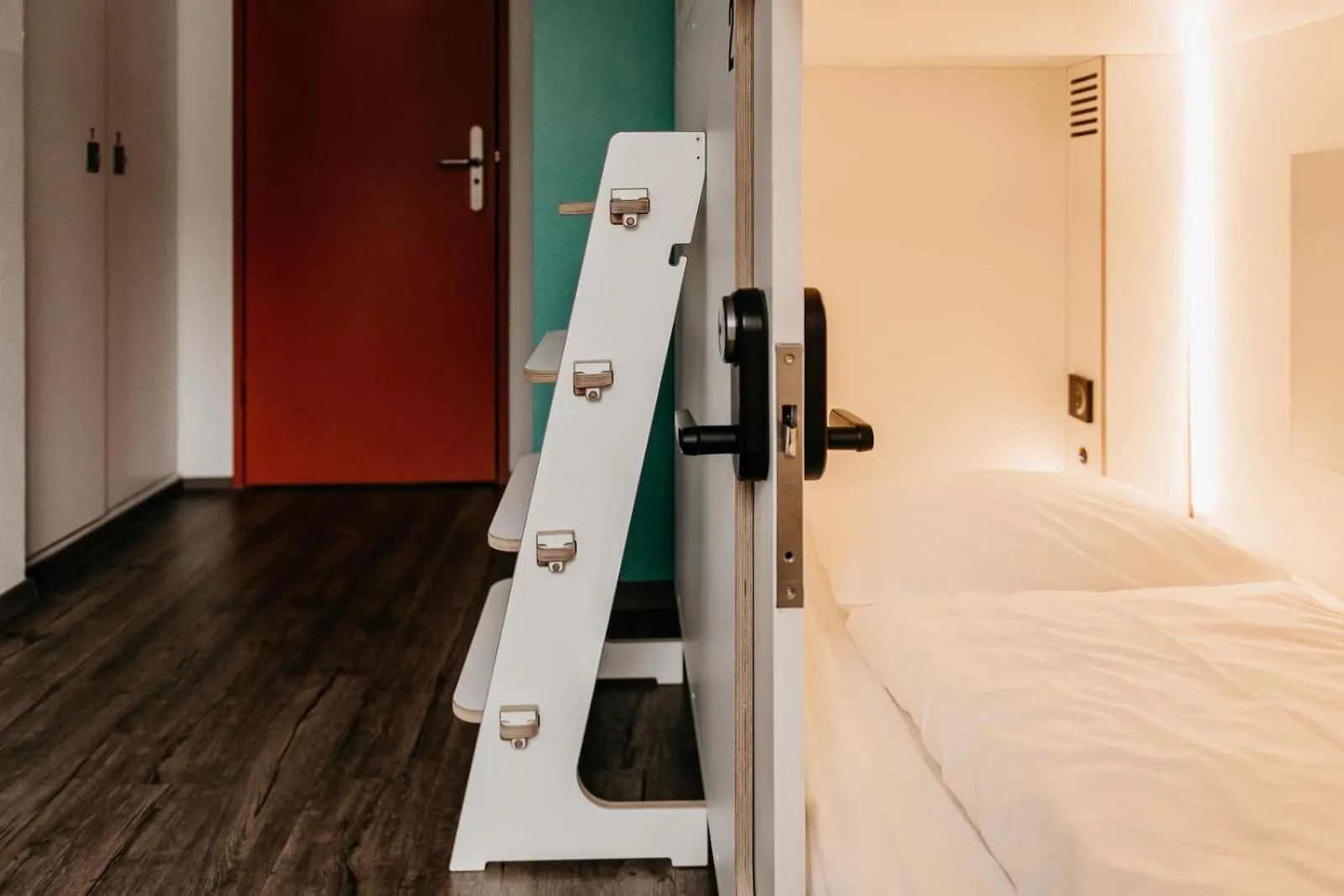 Capsule Hotel By Hyve Basel